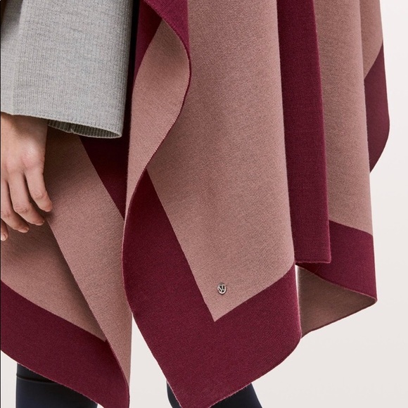 Lululemon Bundle Up Wrap shawl NEW - Picture 4 of 8